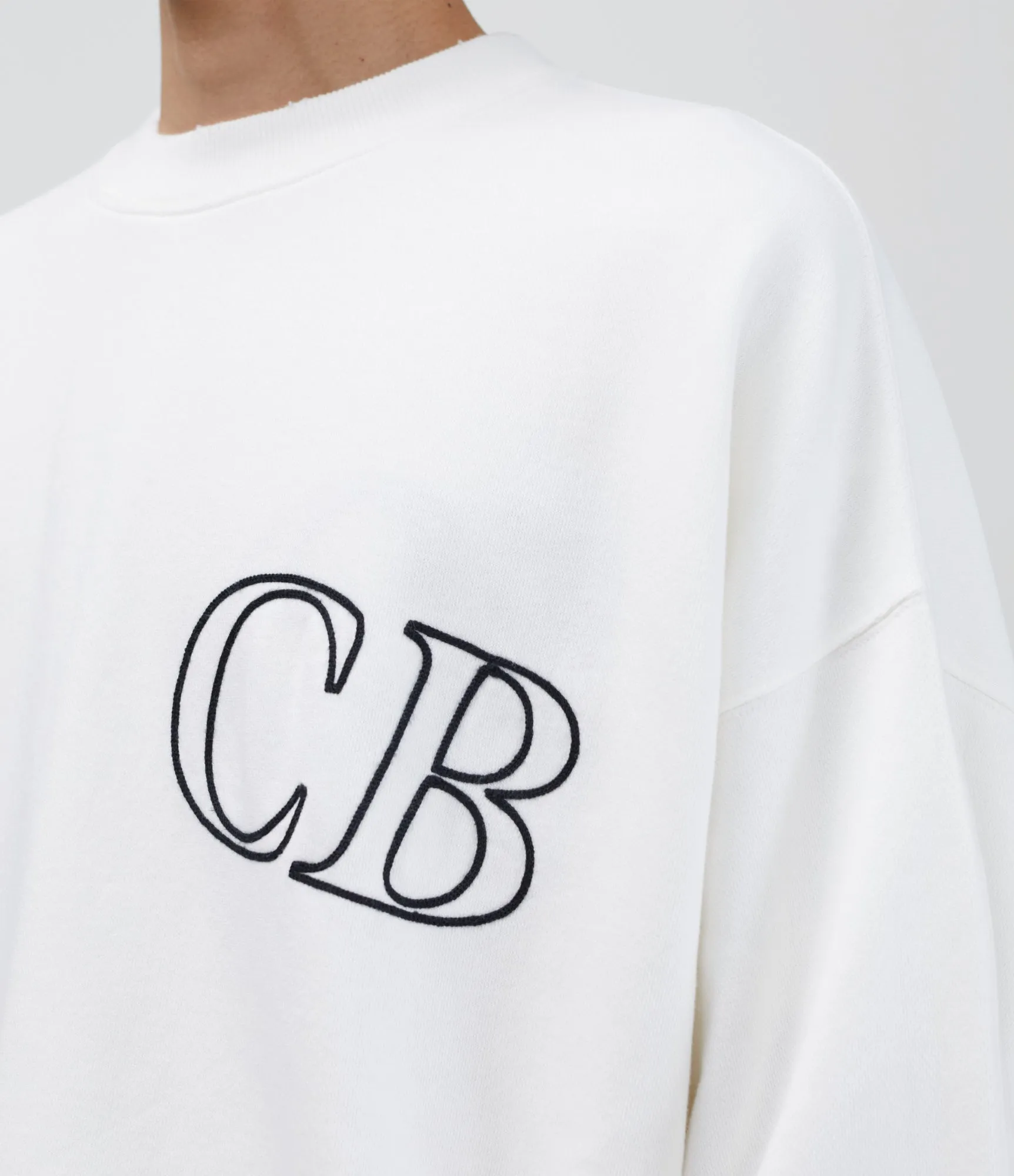 CB ITALIC OUTLINE SWEATSHIRT